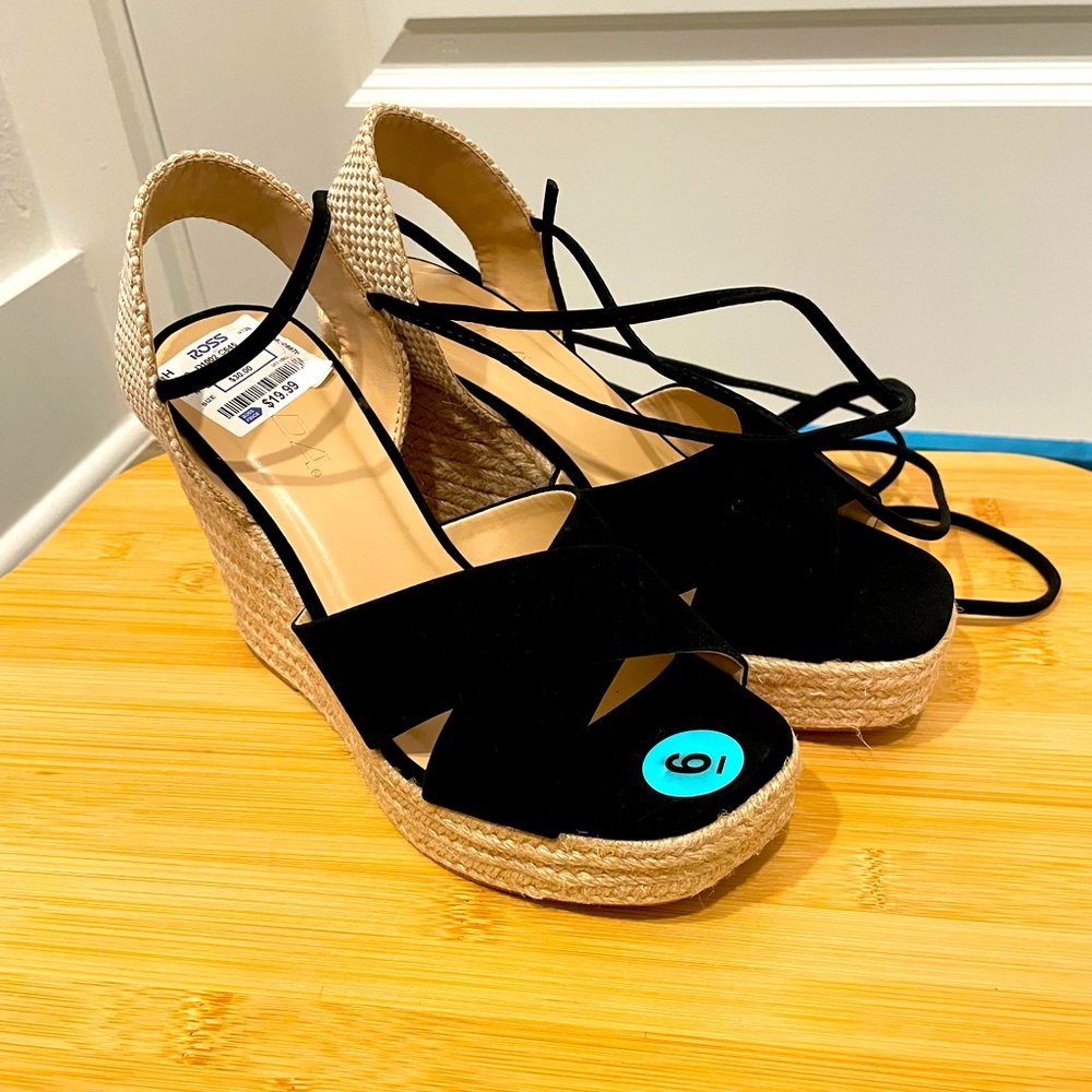 Black and tan wedges with ties